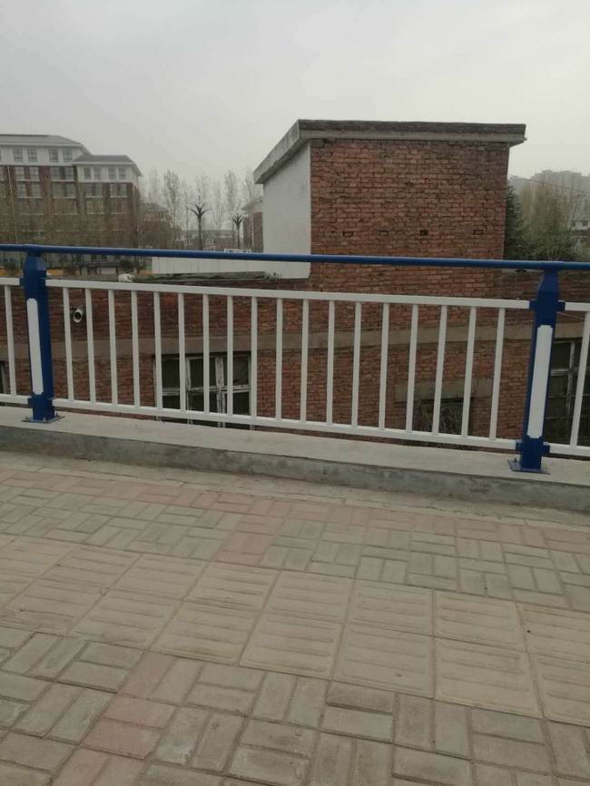道路护栏