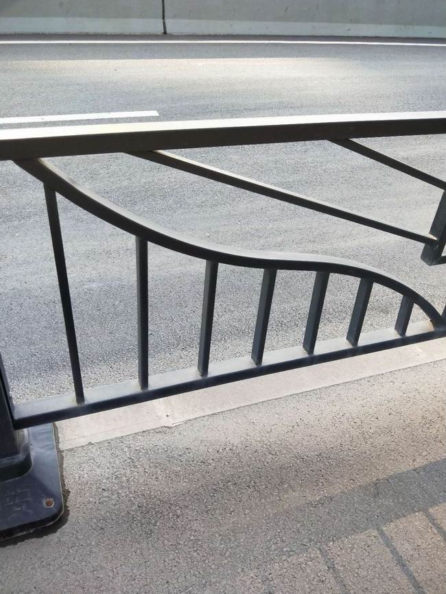 道路护栏